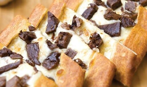 Kavurmalı Kaşarlı Pide