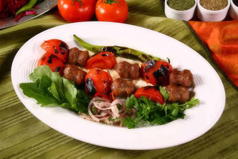 Domatesli Kebap (180 gr.)